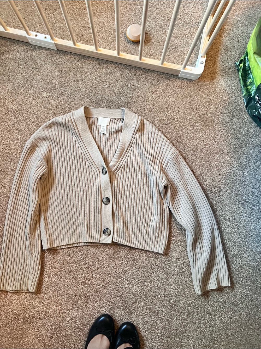 H&M Ribbed V-Neck Button Cardigan - Beige - Picture 4 of 4